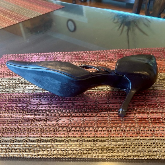 Aldo Black Leather Heels with Pointed Toes and Ankle Strap Size 9.5 or 40 - Picture 5 of 5